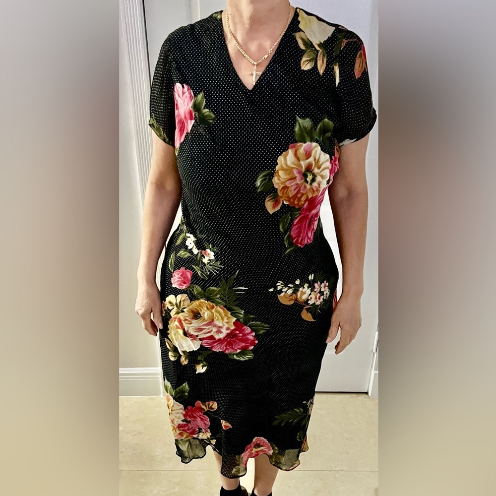 American Angel Black & Floral Print. V Neck short sleeve woman dress ; size :S